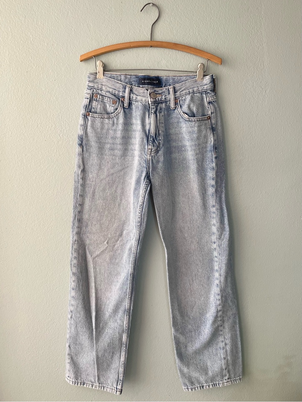 Aeropostale | High Rise Baggy Light Wash Jeans
